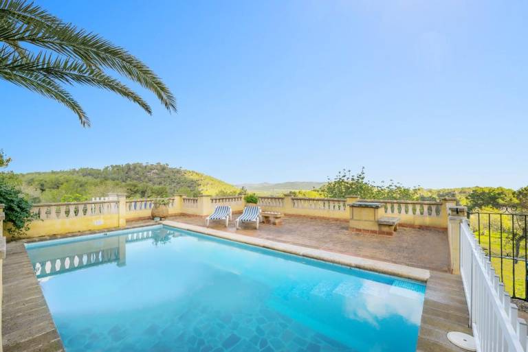 Pleasant villa with terrace, yard & BBQ | Pets are welcome in Felanitx