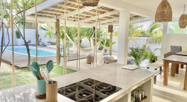 Vacation home with pool | Beach nearby | Pets allowed — photo 5