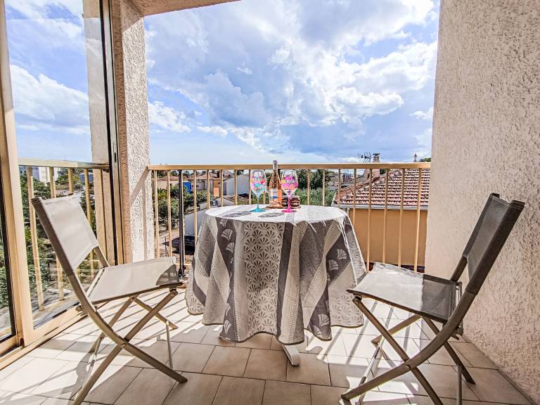 Apartment Bagnols-en-Forêt