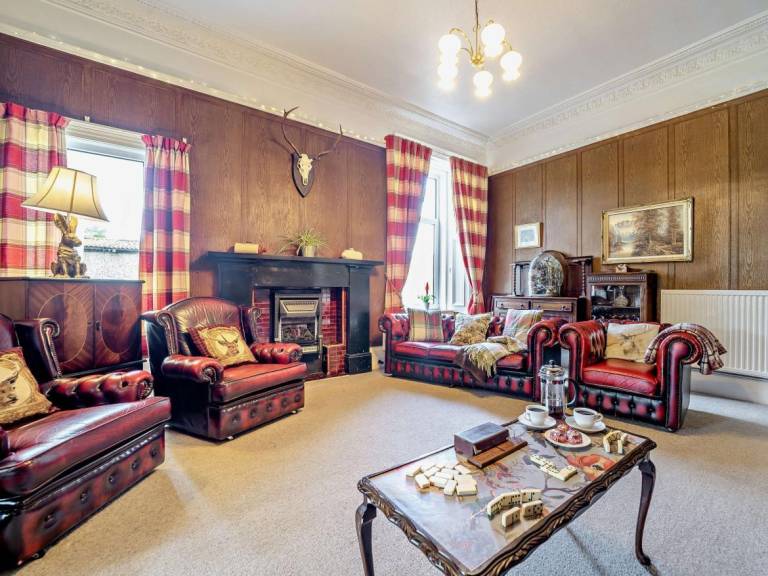 Child-friendly villa with BBQ & garden | Dogs allowed in Dunoon