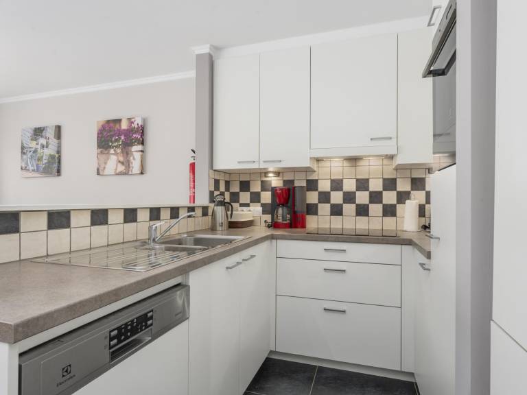 Fully equipped holiday apartment with patio | Next to the beach | Dogs allowed — photo 4