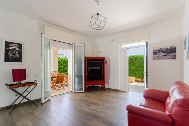 Villa with barbecue, patio & garden | Garden view — photo 4