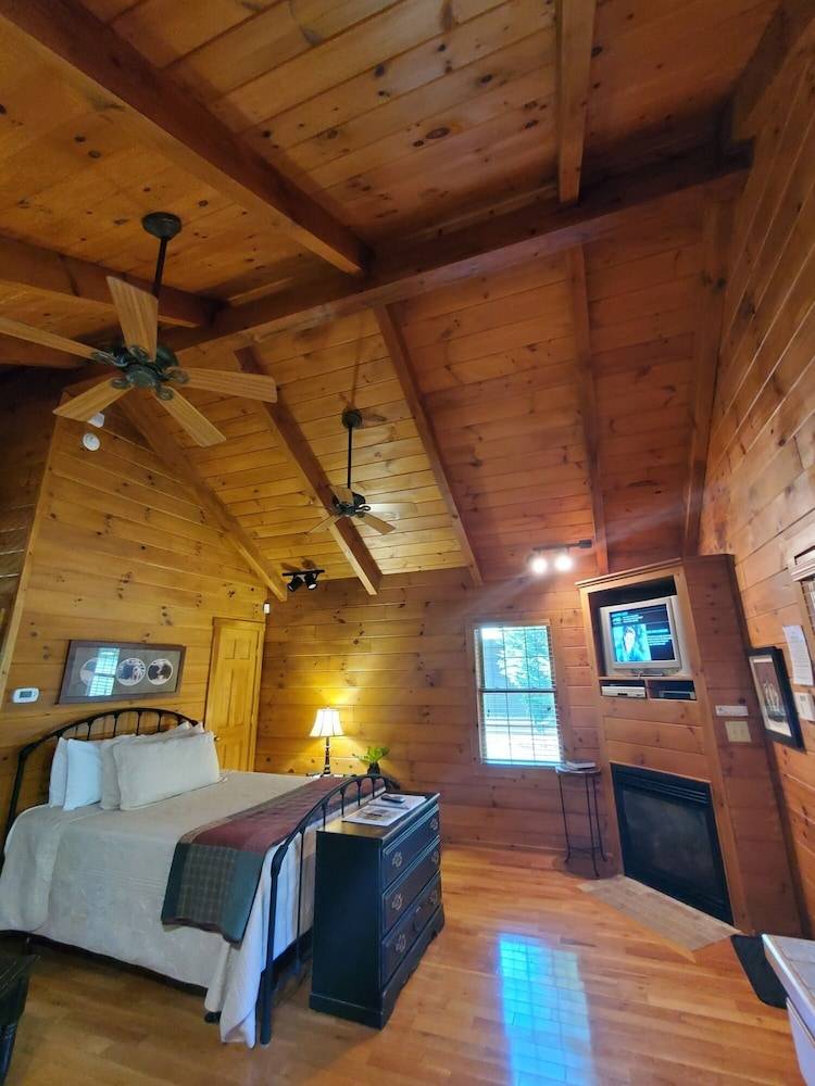 Galax, VA Vacation Rentals from 68 Hometogo