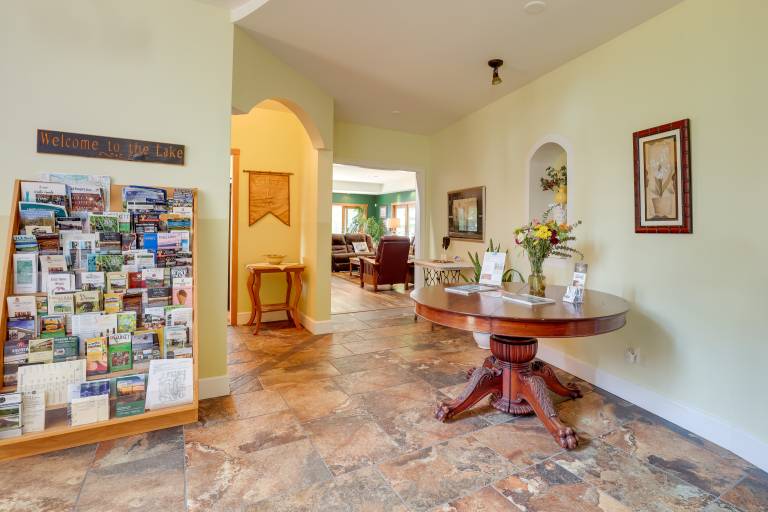 'Locke’s Glen' - Lakefront Geneva Getaway w/ Dock! — photo 4