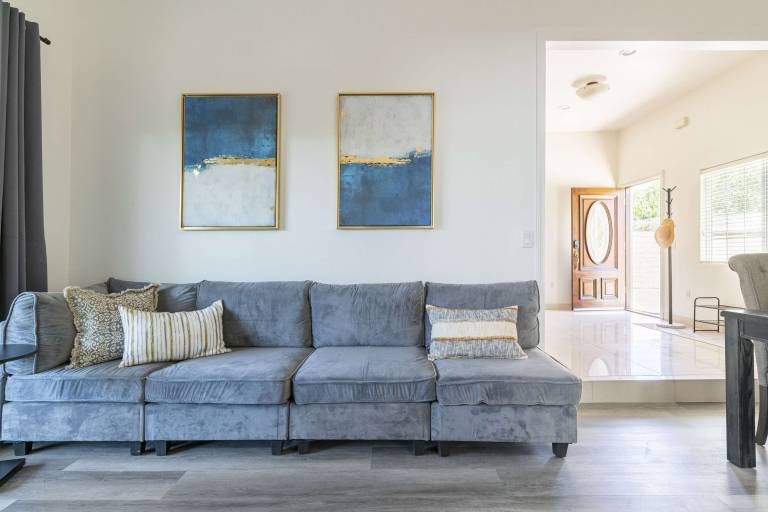 Elegant Retreat Modern Comforts Prime Location