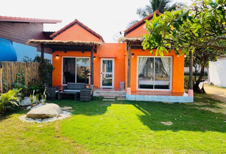 House with barbecue — photo 3