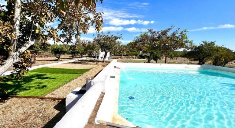 Ample house with barbeque, private pool & garden | Pets allowed — photo 2