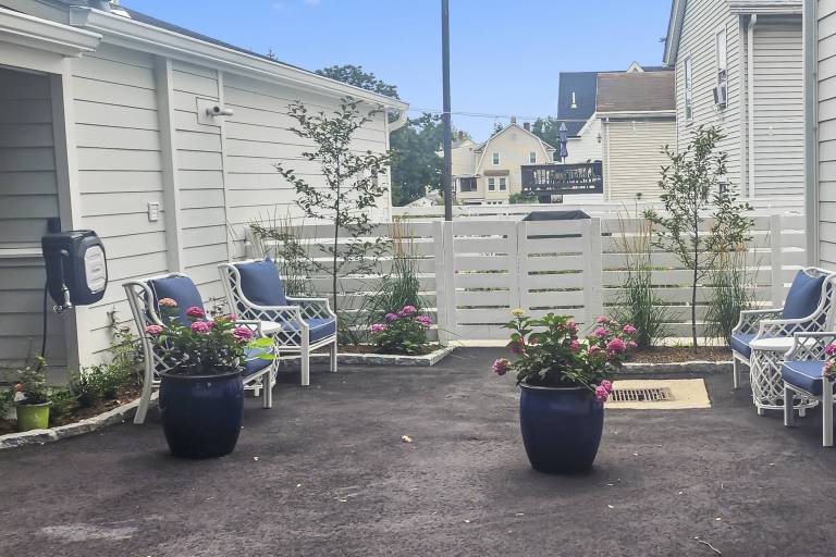 Cozy Cottage in Cos Cob — photo 3