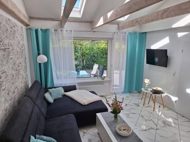 Bungalow with terrace — photo 5