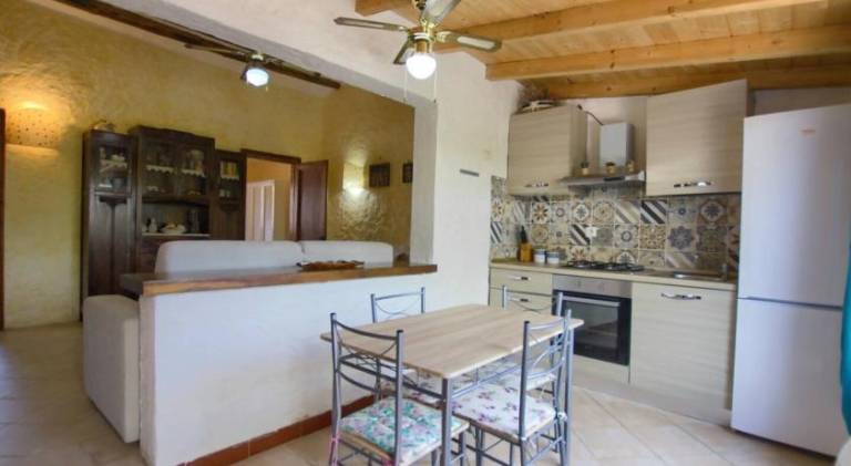 Vacation home with patio, BBQ & garden | Beach nearby | Pet-friendly — photo 4