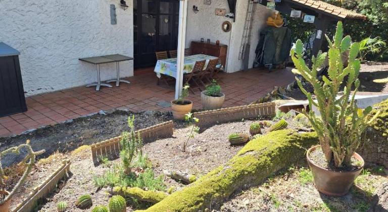 House with terrace, yard & grill — photo 5