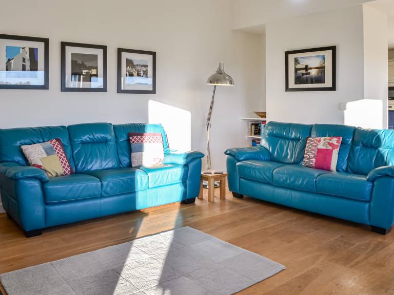 Child-friendly pleasant cottage with hot tub & garden | River view | Pet-friendly — photo 4