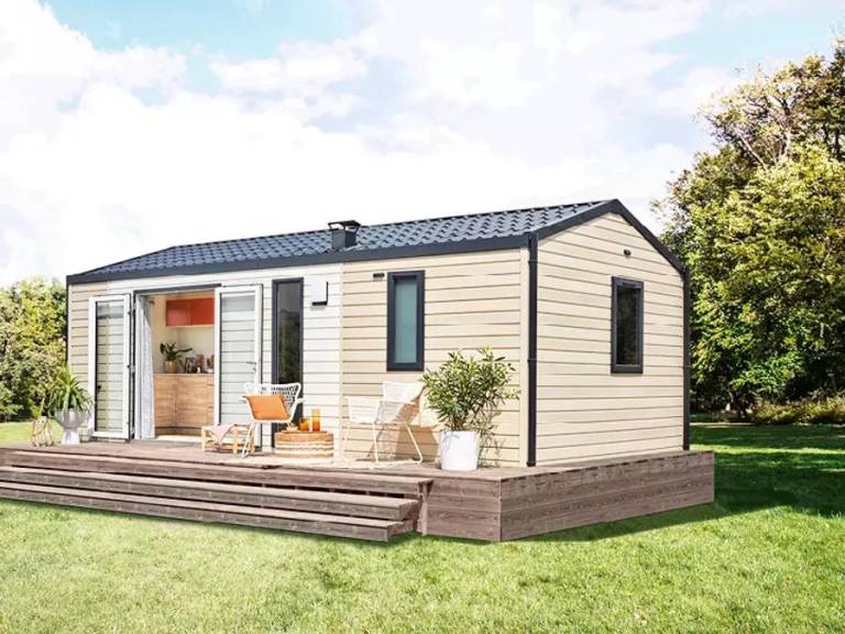Charming mobile home with heated pool | Pet-friendly — photo 5