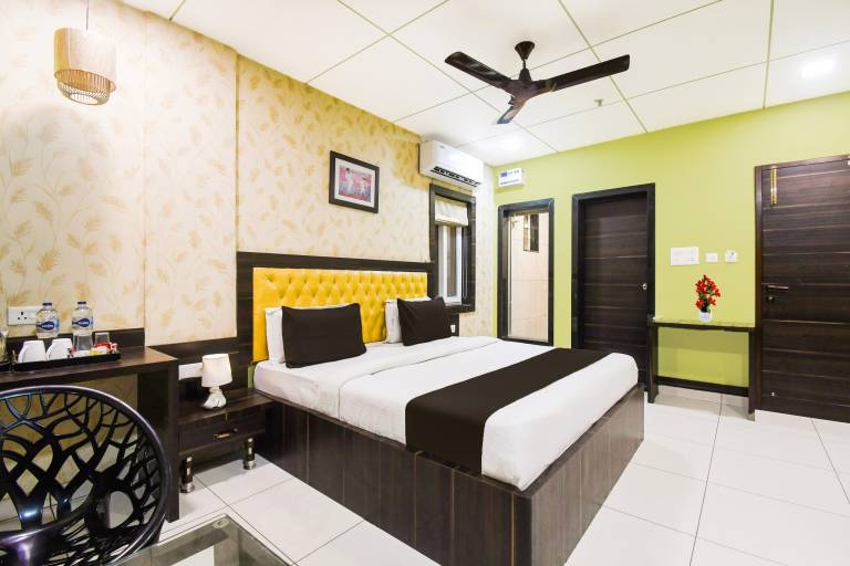 Super Townhouse Near Marine Drive