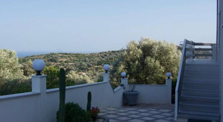 Wonderful apartment with patio | Dogs allowed — photo 3