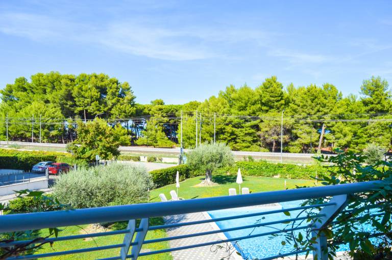 Fully equipped lovely apartment with pool, yard & patio | Sea view | Next to the beach | Dogs allowed — photo 5
