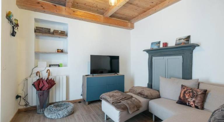 Pleasant holiday apartment | Pet-friendly in Iseo