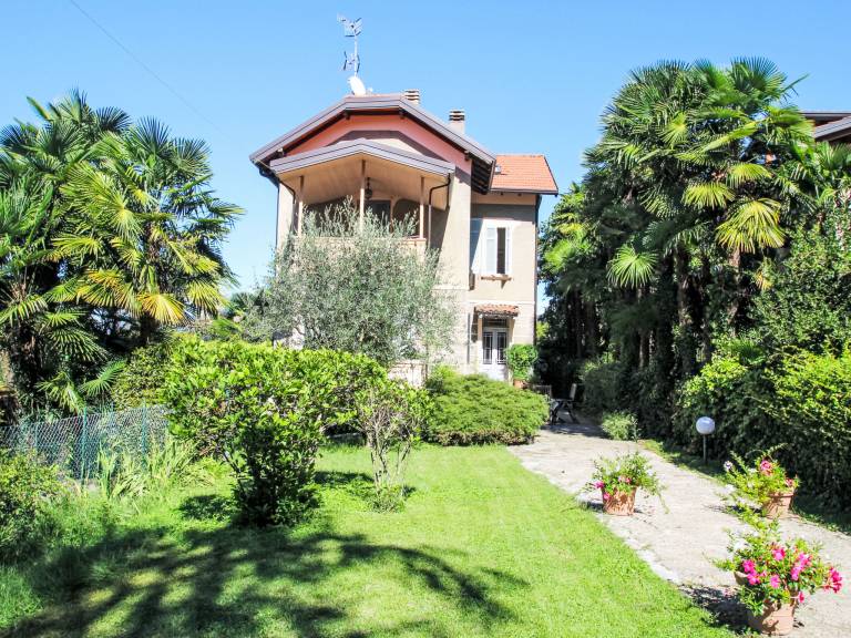 Ferienwohnung mit Hund in Castello, Porto Valtravaglia für max. 6 Personen