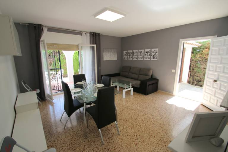 Child-friendly apartment with garden, terrace & grill | Beach nearby | Pets are welcome in Cambrils