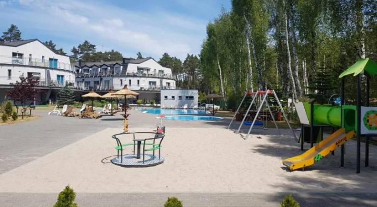 Apartament HAPPY 03 BASEN & KORT TENISOWY, OCHRONA 24h - DUZY zielony taras ! — photo 4