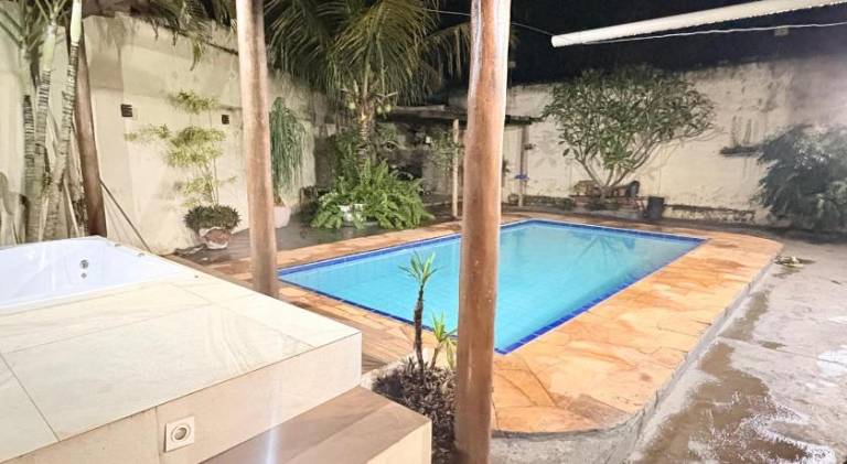 Vacation home with pool & hot tub | Pets are welcome in Goiânia