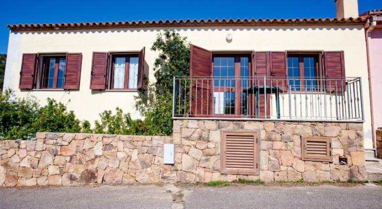 House with 2 rooms for 6 persons in San Teodoro