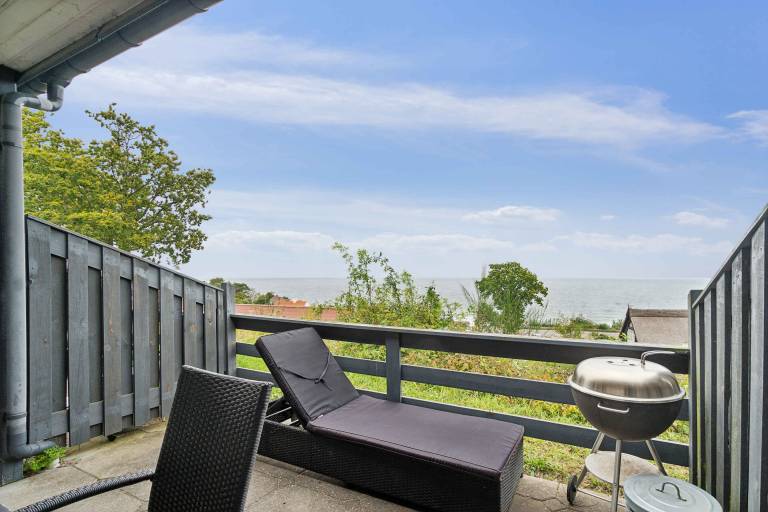 Children-friendly rental apartment with BBQ | Sea view | Close to the beach | Pets allowed — photo 2