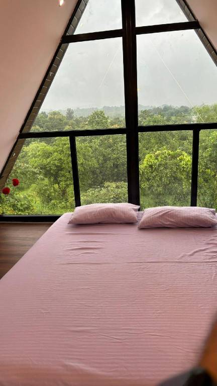 House with 1 room for 3 persons in Nashik