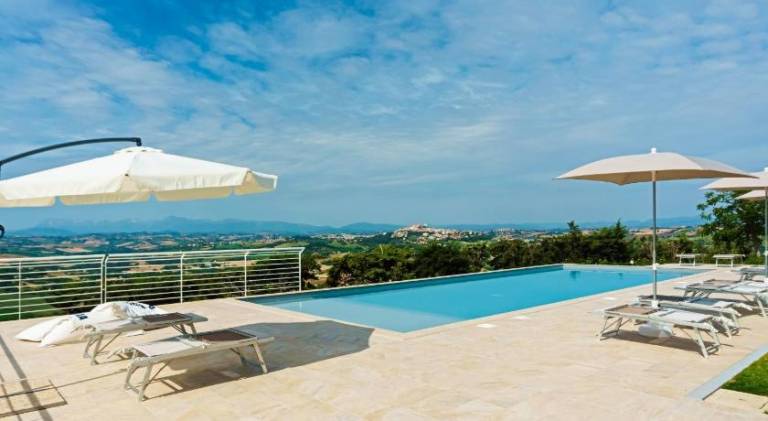 Rental apartment with barbeque, terrace & jacuzzi | Dogs allowed — photo 3