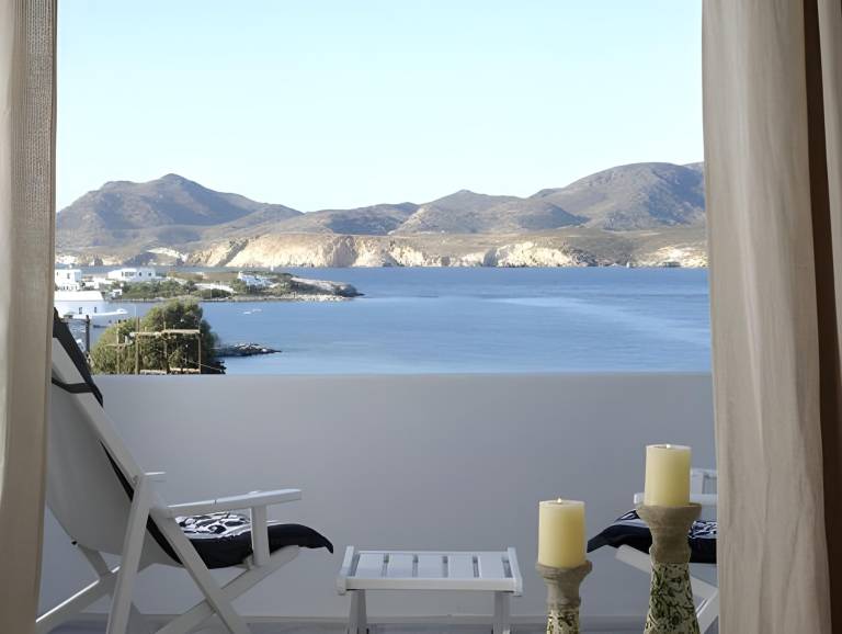 Serviced apartment with patio, yard & pool | Beach nearby | Pets are welcome — photo 3