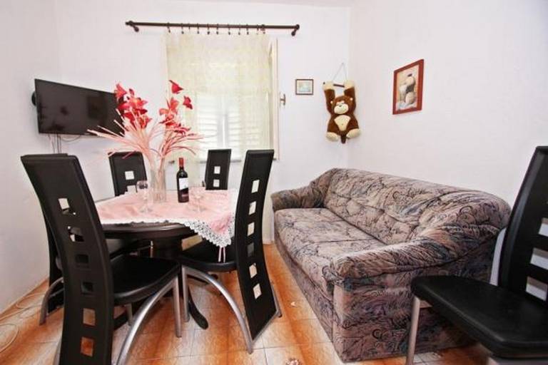 Four-bedroom apartment with terrace Supetar, Brač (A-22504-a) — photo 2