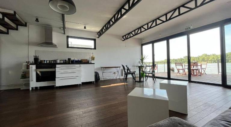 Floating Zen House — photo 2