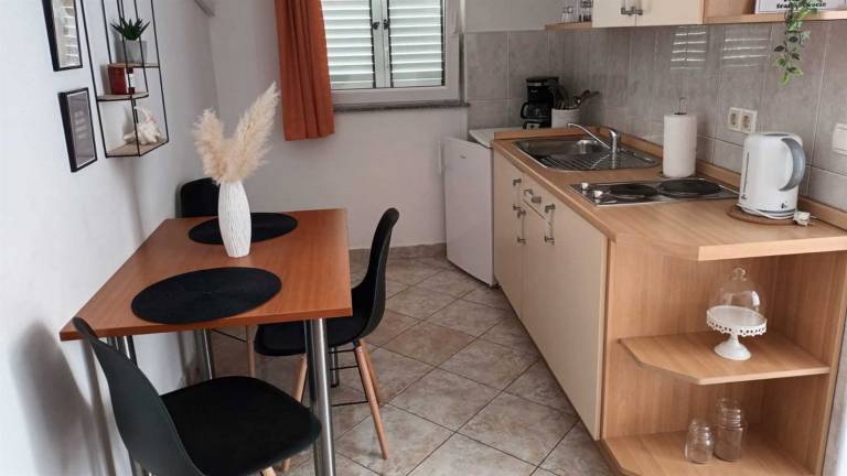 Holiday apartment with terrace — photo 4