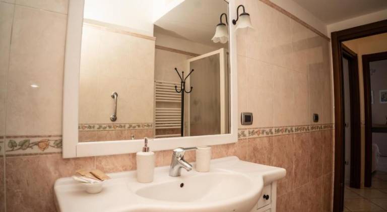 Rental apartment with 2 rooms for 5 persons — photo 2