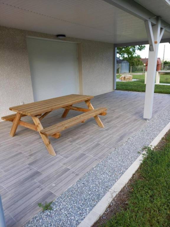 Gite with patio & yard — photo 3