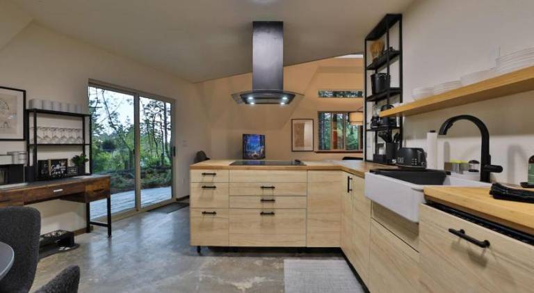 Vacation home | Suitable for remote work | Pet-friendly — photo 3