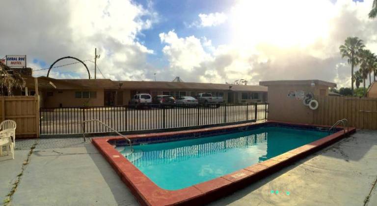 Coral Roc Motel in Florida City, FL