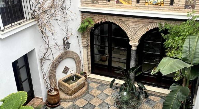 Fully equipped house with garden & patio | Close to Mosque–Cathedral of Córdoba | Pets are welcome — photo 5