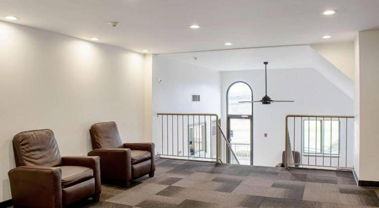 Crossland Economy Studios - Cincinnati/Springdale/Tri-County Mall — photo 5