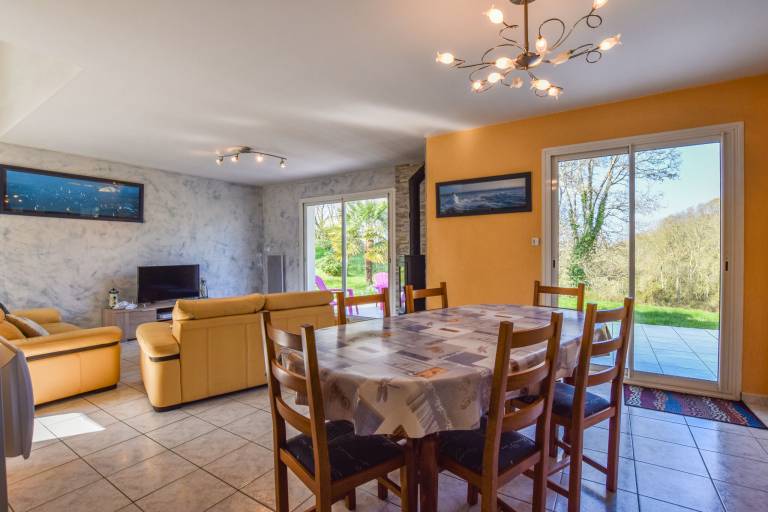 Fully equipped vacation home with yard, barbeque & terrace | Nature view | Dogs allowed — photo 3