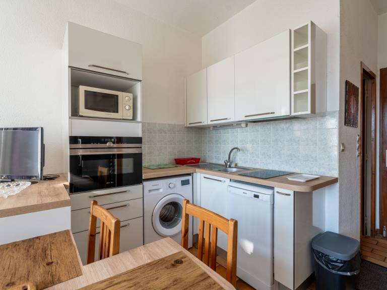 Holiday apartment with 2 rooms for 4 persons — photo 4
