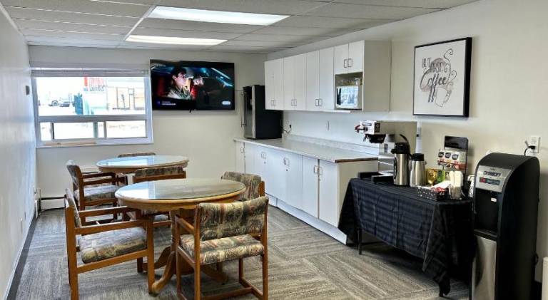 Anavada Inn & Suites - Grande Prairie — photo 2