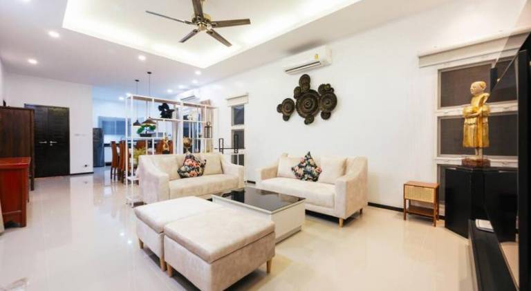 Villa with barbeque, private pool & terrace — photo 3