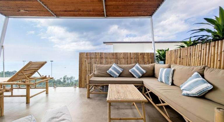 Villa with pool — photo 3