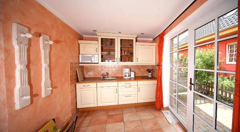 Holiday apartment with 1 room for 3 persons — photo 5
