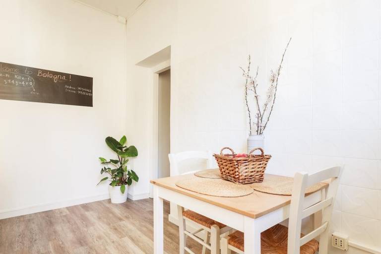Vacation home with yard | Next to Piazza Maggiore — photo 4