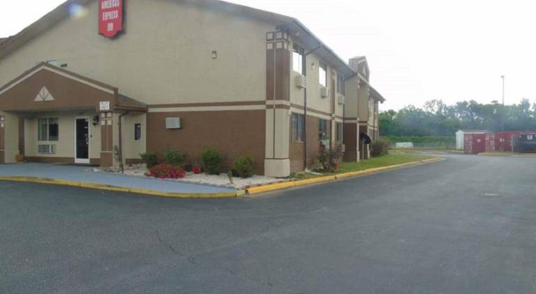 Americas Express Inn Rocky Mount — photo 4
