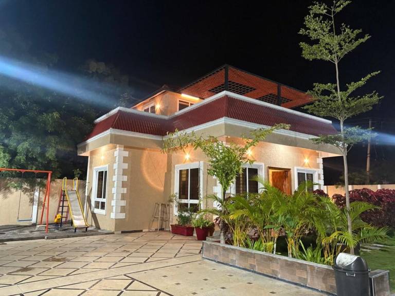 1200 m&sup2; Villa