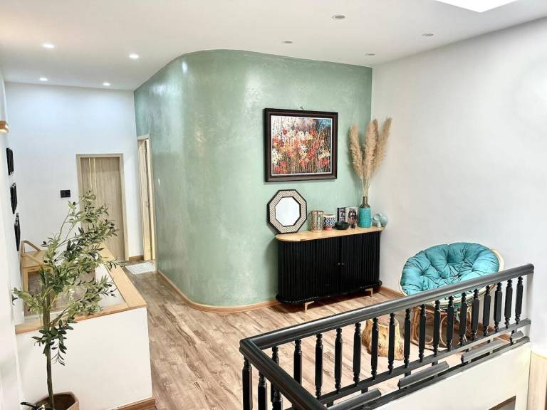House | Near Dragon Bridge | Pet-friendly — photo 4