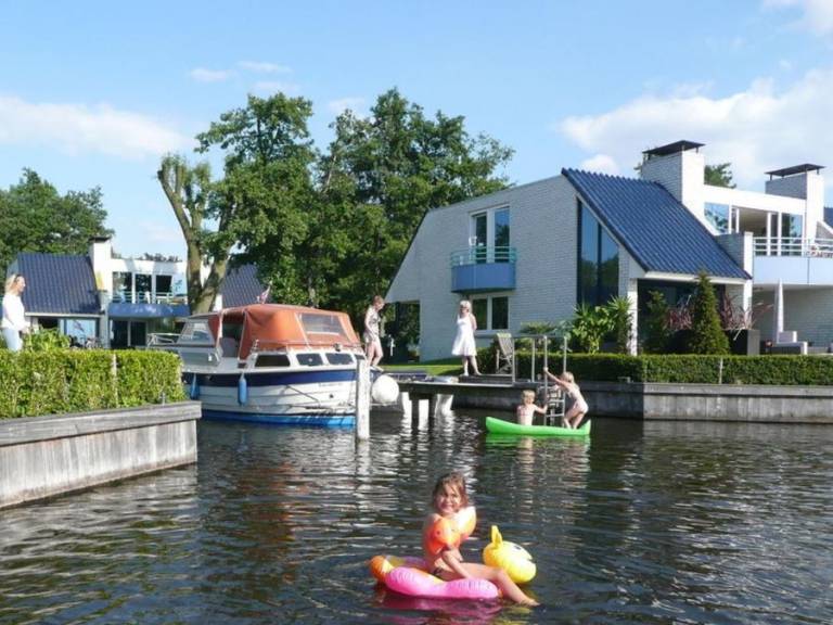 Villa  Loosdrecht
